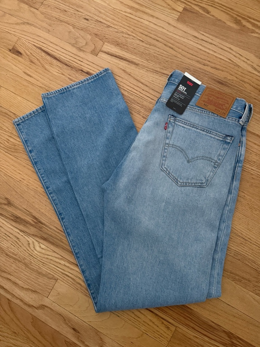 Levi's Men's Straight Jeans in Light Blue Wash